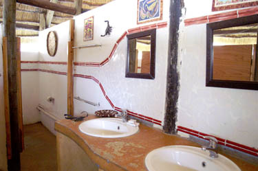 Gweta Lodge Botswana: ablution block