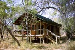 Motsentsela Tree Lodge Maun, Ngamiland, Botswana