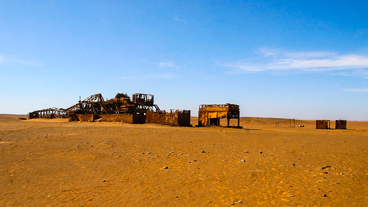 Abandoned oil rig, near Toscanini, Skeleton Coast, Namibia